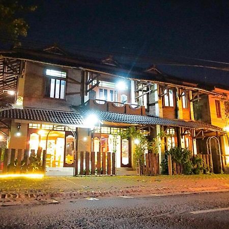 Arys Garden Hotel Yogyakarta Γιογκιακάρτα Εξωτερικό φωτογραφία