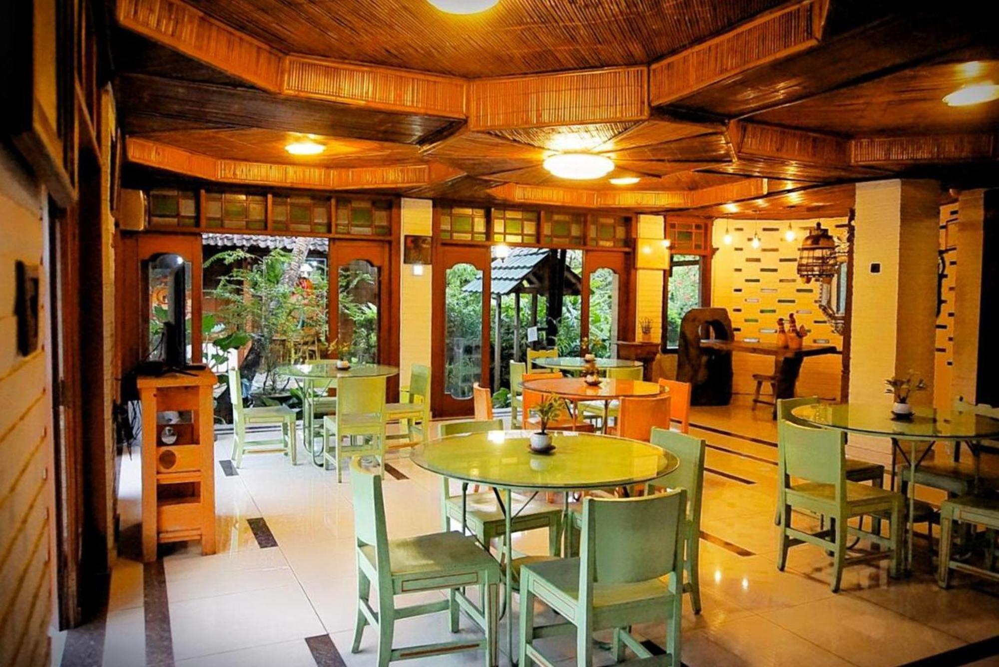 Arys Garden Hotel Yogyakarta Γιογκιακάρτα Εξωτερικό φωτογραφία